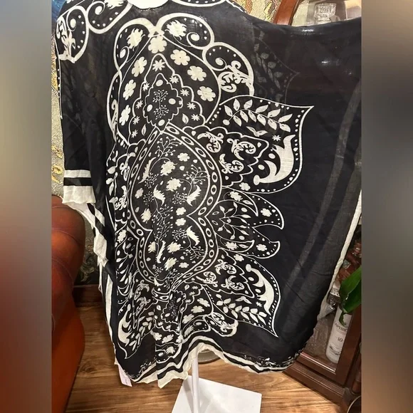 Modena New York Boho Kimono Cardigan | Black & White Floral Lightweight OS NWT - Picture 7 of 13